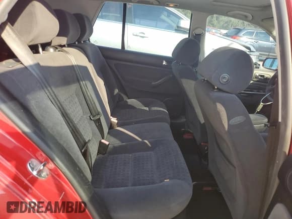 ✅ 2001 Volkswagen Golf GLS • VIN: 9BWGT61J614040714 • Лот: 47082625. Опубликован ранее на Copart с пробегом 169 985 миль. Бесплатный доступ к архиву аукционных продаж из США и подробный отчёт об истории автомобиля на DreamBid. Изображение 10.