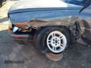 ✅ 2002 Dodge Dakota • VIN: 1B7GG12X72S664670 • Lot: 41334622. Wystawiony na IAAI z przebiegiem Nie podano. Bezpłatny archiwum sprzedaży aukcyjnych z USA i szczegółowy raport historii pojazdu na DreamBid. Zdjęcie 6.