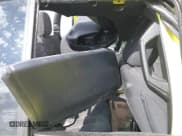 ✅ 2023 Jeep Gladiator Sport S • VIN: 1C6HJTAG8PL568624 • Lot: 43520123. Wystawiony na IAAI z przebiegiem 7 427 mil. Bezpłatny archiwum sprzedaży aukcyjnych z USA i szczegółowy raport historii pojazdu na DreamBid. Zdjęcie 8.