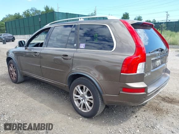 ✅ 2013 Volvo XC90 Premier Plus • VIN: YV4952CZ9D1633043 • Lot: 42757009. Listed on IAAI with 139,085 mi. Free auction sales archive from the USA and detailed vehicle history report at DreamBid. Image 3.