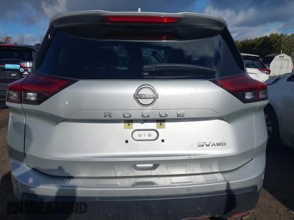 ✅ 2024 Nissan Rogue SV • VIN: JN8BT3BB9RW175118 • Лот: 43674154. Опубликован ранее на IAAI с пробегом 12 087 миль. Бесплатный доступ к архиву аукционных продаж из США и подробный отчёт об истории автомобиля на DreamBid. Изображение 17.