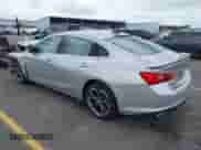 2019 Chevrolet Malibu RS z VIN 1G1ZG5ST4KF208012, wystawiony jako IAAI lot #42626440 z przebiegiem 157 894 mil mil oraz . Historia ofert i sprzedaży dostępna na DreamBid. Obrazek 3.