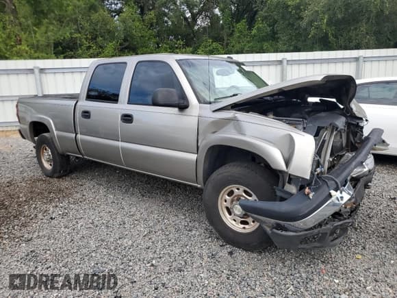 ✅ 2003 Chevrolet Silverado 1500HD LT • VIN: 1GCGC13U93F142570 • Лот: 70047944. Опубликован ранее на Copart с пробегом 243 221 миль. Бесплатный доступ к архиву аукционных продаж из США и подробный отчёт об истории автомобиля на DreamBid. Изображение 4.