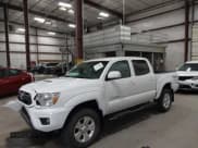 ✅ 2014 Toyota Tacoma • VIN: 3TMLU4EN5EM158285 • Lot: 42583384. Listed on IAAI with 11,353 mi. Free auction sales archive from the USA and detailed vehicle history report at DreamBid. Image 2.