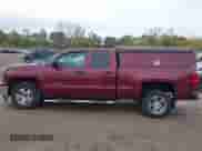 2014 Chevrolet Silverado 1500 LT z VIN 1GCRCREH1EZ403294, wystawiony jako IAAI lot #43519990 z przebiegiem 229 946 mil mil oraz . Historia ofert i sprzedaży dostępna na DreamBid. Obrazek 14.