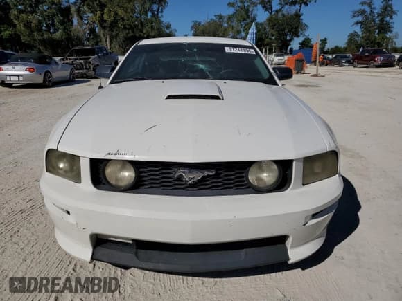 ✅ 2008 Ford Mustang GT Deluxe • VIN: 1ZVHT82H985161325 • Лот: 91248895. Опубликован ранее на Copart с пробегом 140 844 миль. Бесплатный доступ к архиву аукционных продаж из США и подробный отчёт об истории автомобиля на DreamBid. Изображение 5.