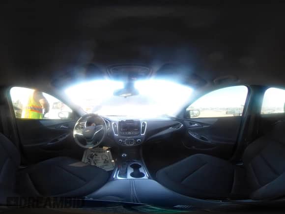 2020 Chevrolet Malibu LT с VIN 1G1ZD5ST8LF013251, выставлен на аукционе IAAI как лот 43181499 с пробегом 95 705 миль миль и . История ставок и продаж доступна на DreamBid. Изображение 18.