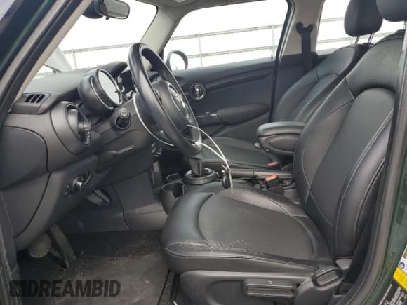 ✅ 2015 MINI Hardtop 4 Door • VIN: WMWXS5C51FT830049 • Lot: 57318635. Listed on Copart with 68,208 mi. Free auction sales archive from the USA and detailed vehicle history report at DreamBid. Image 7.