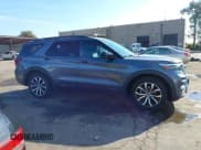 ✅ 2021 Ford Explorer ST • VIN: 1FM5K8GC5MGA31705 • Lot: 41290916. Wystawiony na IAAI z przebiegiem 56 185 mil. Bezpłatny archiwum sprzedaży aukcyjnych z USA i szczegółowy raport historii pojazdu na DreamBid. Zdjęcie 14.