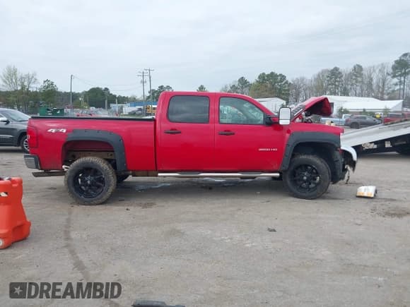 ✅ 2011 Chevrolet Silverado 2500HD LT • VIN: 1GC1KXCG4BF106466 • Лот: 41940805. Опубликован ранее на IAAI с пробегом 186 719 миль. Бесплатный доступ к архиву аукционных продаж из США и подробный отчёт об истории автомобиля на DreamBid. Изображение 14.