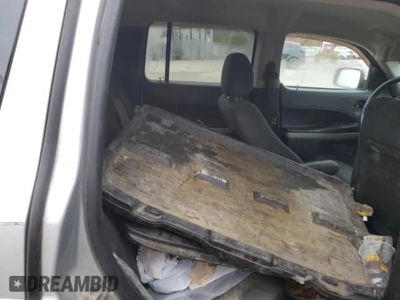 ✅ 2010 Chevrolet HHR LS • VIN: 3GNBAADB6AS506604 • Lot: 81249534. Listed on Copart with 221,065 mi. Free auction sales archive from the USA and detailed vehicle history report at DreamBid. Image 11.