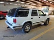 ✅ 1996 Chevrolet Blazer • VIN: 1GNDT13W5T2230602 • Lot: 87273235. Wystawiony na Copart z przebiegiem 201 815 mil. Bezpłatny archiwum sprzedaży aukcyjnych z USA i szczegółowy raport historii pojazdu na DreamBid. Zdjęcie 3.