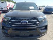 ✅ 2022 Ford Explorer XLT • VIN: 1FMSK7DH8NGB09893 • Lot: 42127802. Wystawiony na IAAI z przebiegiem 43 213 mil. Bezpłatny archiwum sprzedaży aukcyjnych z USA i szczegółowy raport historii pojazdu na DreamBid. Zdjęcie 13.