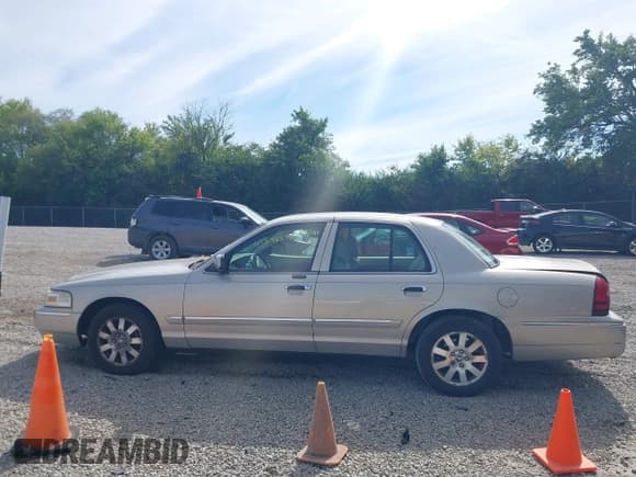 ✅ 2006 Mercury Grand Marquis LS Premium • VIN: 2MEHM75V06X631649 • Лот: 43398595. Опубликован ранее на IAAI с пробегом 93 940 миль. Бесплатный доступ к архиву аукционных продаж из США и подробный отчёт об истории автомобиля на DreamBid. Изображение 14.