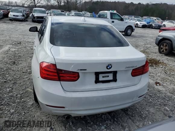 2014 BMW 3 Series 328d xDrive с VIN WBA3D5C57EKX98348, выставлен на аукционе Copart как лот 89117375 с пробегом 116 344 миль миль и Списание • Salvage title. История ставок и продаж доступна на DreamBid. Изображение 6.