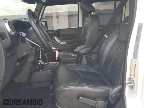 ✅ 2018 Jeep Wrangler Unlimited Rubicon Recon • VIN: 1C4BJWFG2JL873942 • Lot: 58026995. Wystawiony na Copart z przebiegiem 98 542 mil. Bezpłatny archiwum sprzedaży aukcyjnych z USA i szczegółowy raport historii pojazdu na DreamBid. Zdjęcie 7.