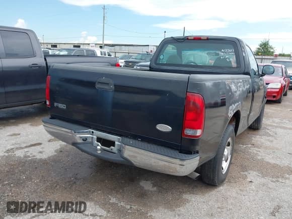 ✅ 2001 Ford F-150 XL • VIN: 1FTZF17271NA17367 • Lot: 42924897. Listed on IAAI with Not provided. Free auction sales archive from the USA and detailed vehicle history report at DreamBid. Image 4.