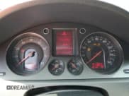 ✅ 2006 Volkswagen Passat Value Edition • VIN: WVWAK73C26P215411 • Lot: 57659733. Wystawiony na Copart z przebiegiem 138 371 mil. Bezpłatny archiwum sprzedaży aukcyjnych z USA i szczegółowy raport historii pojazdu na DreamBid. Zdjęcie 9.