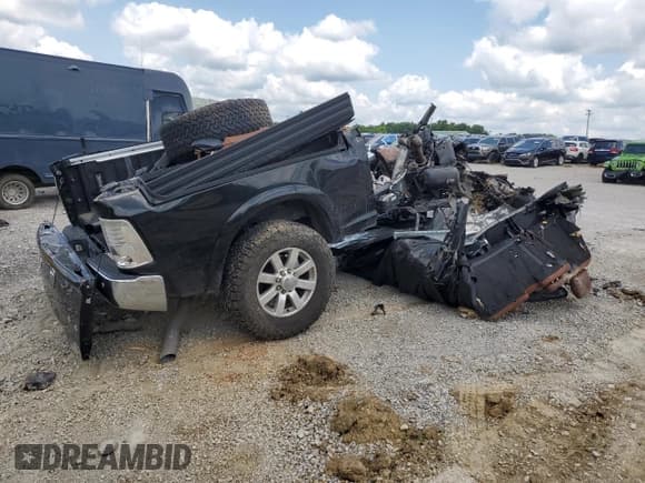 ✅ 2017 Ram 2500 Longhorn • VIN: 3C6UR5GLXHG712048 • Lot: 66085385. Wystawiony na Copart z przebiegiem Nie podano. Bezpłatny archiwum sprzedaży aukcyjnych z USA i szczegółowy raport historii pojazdu na DreamBid. Zdjęcie 3.