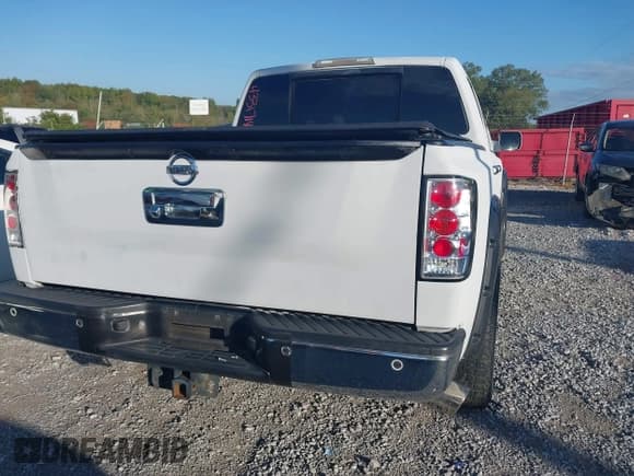 ✅ 2015 Nissan Titan SL • VIN: 1N6BA0ED0FN506101 • Лот: 43317144. Опубликован ранее на IAAI с пробегом 245 822 миль. Бесплатный доступ к архиву аукционных продаж из США и подробный отчёт об истории автомобиля на DreamBid. Изображение 16.