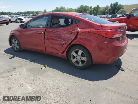 2013 Hyundai Elantra GLS z VIN KMHDH4AE7DU795408, wystawiony jako Copart lot #70648425 z przebiegiem 181 114 mil mil oraz Nie do naprawy • Non repairable. Historia ofert i sprzedaży dostępna na DreamBid. Obrazek 2.