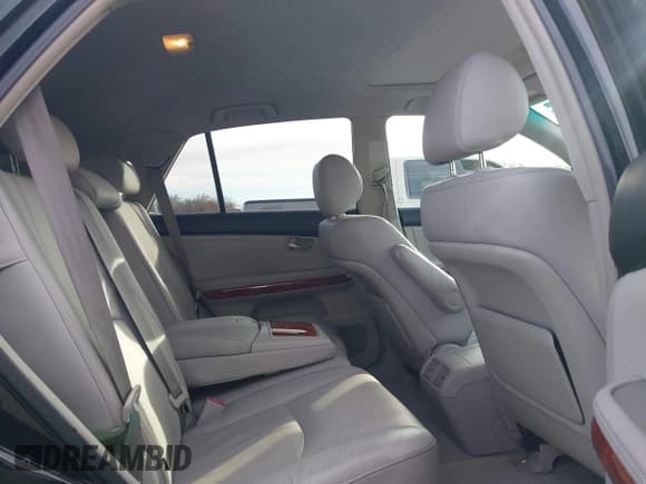 ✅ 2004 Lexus RX 330 • VIN: 2T2HA31U04C033817 • Lot: 43671266. Listed on IAAI with 225,014 mi. Free auction sales archive from the USA and detailed vehicle history report at DreamBid. Image 8.