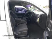 ✅ 2017 Chevrolet Silverado 2500HD LT • VIN: 1GC1KVEY9HF196250 • Lot: 41183166. Wystawiony na IAAI z przebiegiem 135 806 mil. Bezpłatny archiwum sprzedaży aukcyjnych z USA i szczegółowy raport historii pojazdu na DreamBid. Zdjęcie 5.