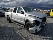 ✅ 2004 Dodge 2500 ST • VIN: 3D7KA28D54G158737 • Lot: 48413295. Wystawiony na Copart z przebiegiem 179 401 mil. Bezpłatny archiwum sprzedaży aukcyjnych z USA i szczegółowy raport historii pojazdu na DreamBid. Zdjęcie 4.