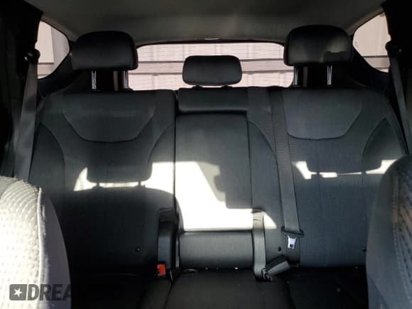 ✅ 2022 Hyundai Santa Fe SEL • VIN: 5NMS2DAJ0NH407034 • Lot: 49009613. Wystawiony na Copart z przebiegiem 22 693 mil. Bezpłatny archiwum sprzedaży aukcyjnych z USA i szczegółowy raport historii pojazdu na DreamBid. Zdjęcie 10.