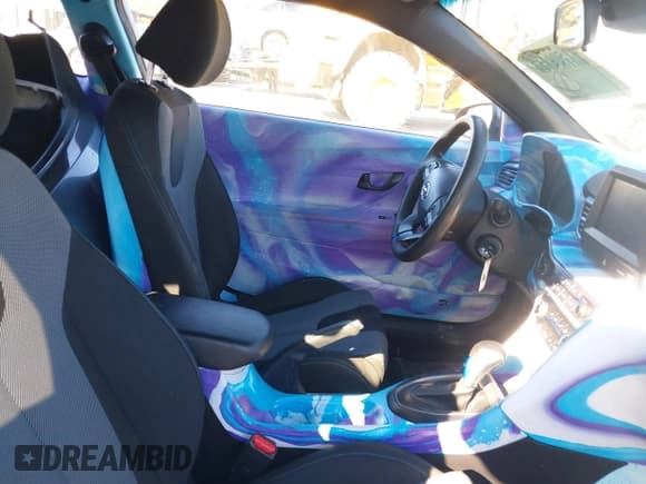 ✅ 2019 Hyundai Veloster 2.0 • VIN: KMHTG6AF0KU016639 • Lot: 41500952. Listed on IAAI with 104,328 mi. Free auction sales archive from the USA and detailed vehicle history report at DreamBid. Image 5.