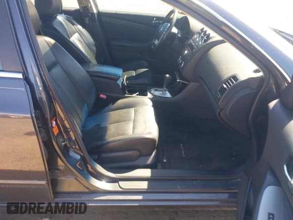 ✅ 2007 Nissan Altima SE • VIN: 1N4BL21E67C137528 • Lot: 43058780. Listed on IAAI with 180,774 mi. Free auction sales archive from the USA and detailed vehicle history report at DreamBid. Image 5.