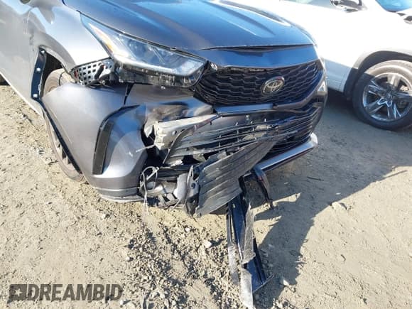 ✅ 2024 Toyota Highlander LE • VIN: 5TDKDRBH3RS531823 • Лот: 41769437. Опубликован ранее на IAAI с пробегом 27 754 миль. Бесплатный доступ к архиву аукционных продаж из США и подробный отчёт об истории автомобиля на DreamBid. Изображение 6.
