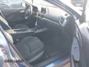 ✅ 2017 Mazda 3 Sport • VIN: 3MZBN1U77HM134209 • Lot: 42562018. Wystawiony na IAAI z przebiegiem 136 971 mil. Bezpłatny archiwum sprzedaży aukcyjnych z USA i szczegółowy raport historii pojazdu na DreamBid. Zdjęcie 5.