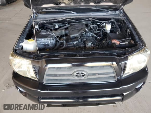 ✅ 2008 Toyota Tacoma • VIN: 5TEPX42N18Z536042 • Lot: 71688375. Wystawiony na Copart z przebiegiem 83 118 mil. Bezpłatny archiwum sprzedaży aukcyjnych z USA i szczegółowy raport historii pojazdu na DreamBid. Zdjęcie 11.