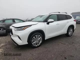 ✅ 2023 Toyota Highlander XLE • VIN: 5TDKDRBH4PS505731 • Лот: 92065365. Опубликован ранее на Copart с пробегом 53 454 миль. Бесплатный доступ к архиву аукционных продаж из США и подробный отчёт об истории автомобиля на DreamBid. Изображение 1.