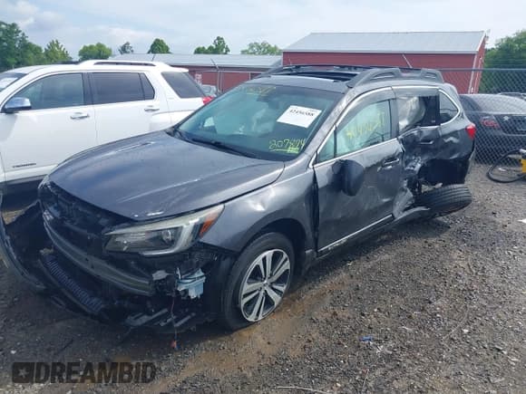 ✅ 2018 Subaru Outback Limited • VIN: 4S4BSANCXJ3207874 • Lot: 42456588. Listed on IAAI with 87,113 mi. Free auction sales archive from the USA and detailed vehicle history report at DreamBid. Image 2.