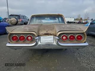 ✅ 1960 Ford Thunderbird • VIN: 0Y71Y165881 • Лот: 94184035. Опубликован ранее на Copart с пробегом 10 099 миль. Бесплатный доступ к архиву аукционных продаж из США и подробный отчёт об истории автомобиля на DreamBid. Изображение 6.