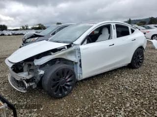 ✅ 2023 Tesla Model Y Performance • VIN: 7SAYGDEF0PF863205 • Lot: 93843175. Wystawiony na Copart z przebiegiem 25 541 mil. Bezpłatny archiwum sprzedaży aukcyjnych z USA i szczegółowy raport historii pojazdu na DreamBid. Zdjęcie 1.