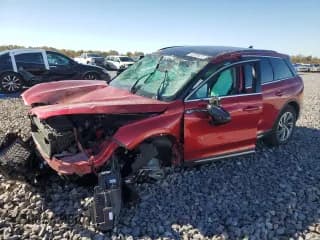 ✅ 2025 Lincoln Corsair Premiere • VIN: 5LMCJ1DA4SUL01975 • Lot: 90256415. Wystawiony na Copart z przebiegiem Nie podano. Bezpłatny archiwum sprzedaży aukcyjnych z USA i szczegółowy raport historii pojazdu na DreamBid. Zdjęcie 1.