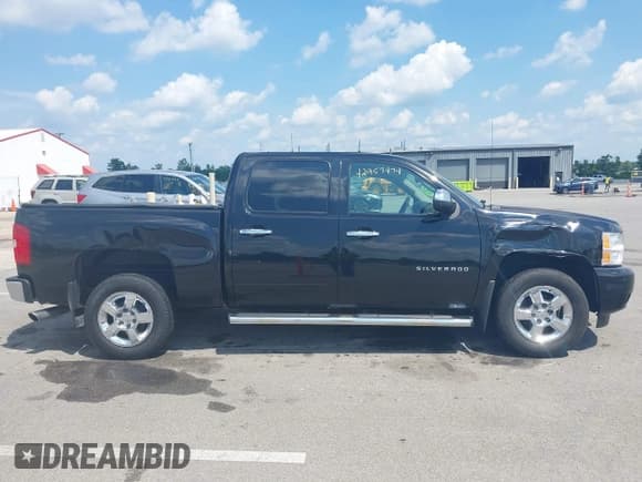 ✅ 2011 Chevrolet Silverado 1500 LTZ • VIN: 1GCPKTE30BF169111 • Lot: 42957474. Wystawiony na IAAI z przebiegiem 163 653 mil. Bezpłatny archiwum sprzedaży aukcyjnych z USA i szczegółowy raport historii pojazdu na DreamBid. Zdjęcie 12.