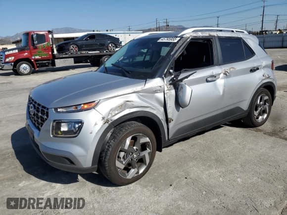 ✅ 2022 Hyundai Venue Limited • VIN: KMHRC8A34NU199264 • Lot: 45795955. Listed on Copart with 14,889 mi. Free auction sales archive from the USA and detailed vehicle history report at DreamBid. Image 1.