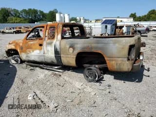 ✅ 2001 Dodge 1500 • VIN: 3B7HF13Y81M543717 • Лот: 70762164. Опубликован ранее на Copart с пробегом Не указан. Бесплатный доступ к архиву аукционных продаж из США и подробный отчёт об истории автомобиля на DreamBid. Изображение 2.