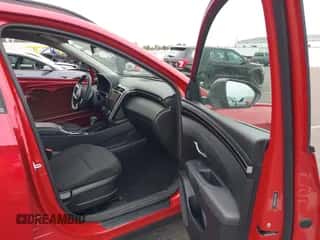 2022 Hyundai Tucson SEL z VIN 5NMJBCAE8NH054681, wystawiony jako IAAI lot #43193682 z przebiegiem 33 510 mil mil oraz . Historia ofert i sprzedaży dostępna na DreamBid. Obrazek 5.