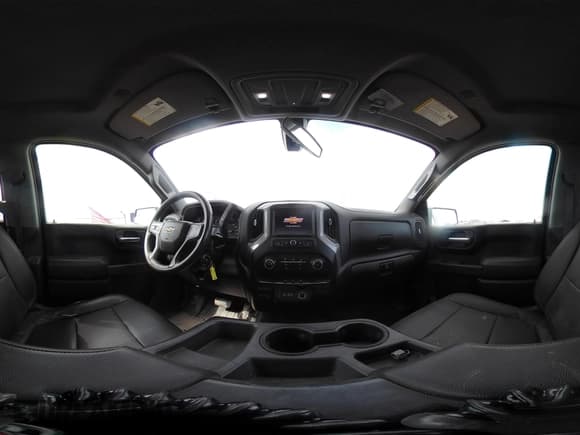 ✅ 2021 Chevrolet Silverado 1500 Work Truck • VIN: 1GCRYAEF2MZ354624 • Lot: 43484384. Wystawiony na IAAI z przebiegiem 56 732 mil. Bezpłatny archiwum sprzedaży aukcyjnych z USA i szczegółowy raport historii pojazdu na DreamBid. Zdjęcie 17.