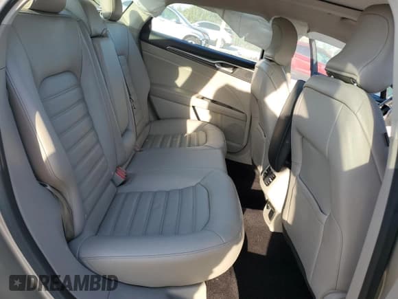 ✅ 2017 Ford Fusion SE • VIN: 3FA6P0PU8HR184118 • Lot: 83988885. Wystawiony na Copart z przebiegiem 46 960 mil. Bezpłatny archiwum sprzedaży aukcyjnych z USA i szczegółowy raport historii pojazdu na DreamBid. Zdjęcie 10.