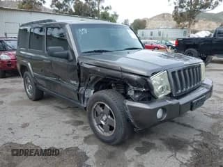 ✅ 2006 Jeep Commander • VIN: 1J8HG48N06C129698 • Lot: 41777105. Wystawiony na IAAI z przebiegiem 223 816 mil. Bezpłatny archiwum sprzedaży aukcyjnych z USA i szczegółowy raport historii pojazdu na DreamBid. Zdjęcie 1.