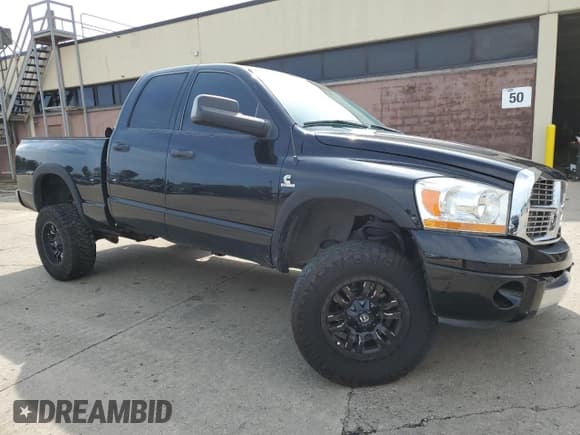 ✅ 2006 Dodge 2500 Laramie • VIN: 1D7KS28C46J129915 • Лот: 81498805. Опубликован ранее на Copart с пробегом 231 906 миль. Бесплатный доступ к архиву аукционных продаж из США и подробный отчёт об истории автомобиля на DreamBid. Изображение 4.