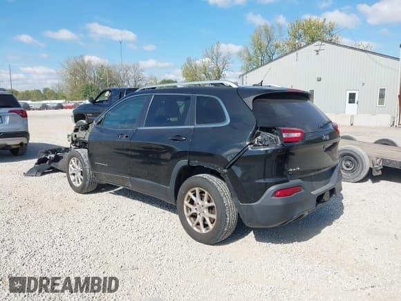 ✅ 2014 Jeep Cherokee Latitude • VIN: 1C4PJMCB8EW226565 • Lot: 43435107. Wystawiony na IAAI z przebiegiem 102 589 mil. Bezpłatny archiwum sprzedaży aukcyjnych z USA i szczegółowy raport historii pojazdu na DreamBid. Zdjęcie 3.