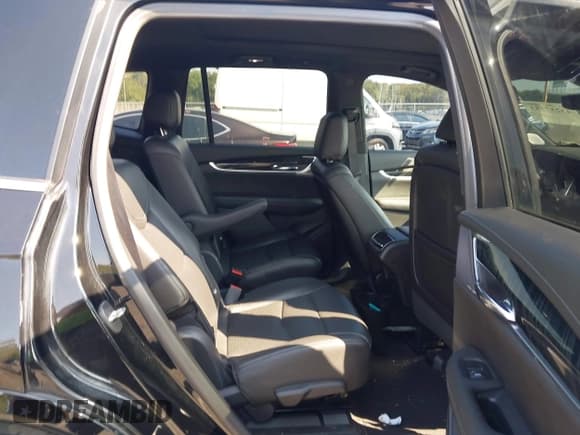 ✅ 2020 Cadillac XT6 FWD Premium Luxury • VIN: 1GYKPCRS0LZ106324 • Lot: 43257453. Wystawiony na IAAI z przebiegiem 73 428 mil. Bezpłatny archiwum sprzedaży aukcyjnych z USA i szczegółowy raport historii pojazdu na DreamBid. Zdjęcie 8.