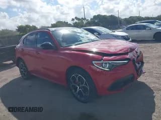✅ 2022 Alfa Romeo Stelvio Ti • VIN: ZASPAKBN7N7D31857 • Lot: 41538106. Wystawiony na IAAI z przebiegiem 35 414 mil. Bezpłatny archiwum sprzedaży aukcyjnych z USA i szczegółowy raport historii pojazdu na DreamBid. Zdjęcie 1.